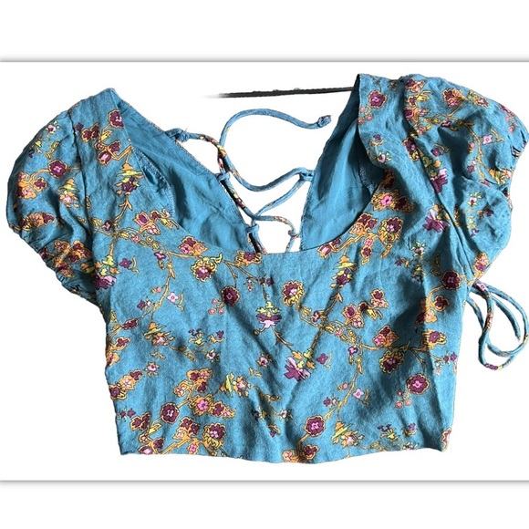 Free People Tops - Crop top free people floral blue x urban outfitters size small